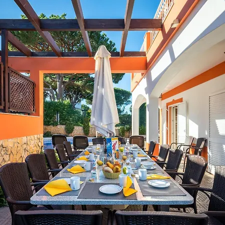 8 Schlafzimmer Villa- Pool- Bbq- By Interhome Nyaraló