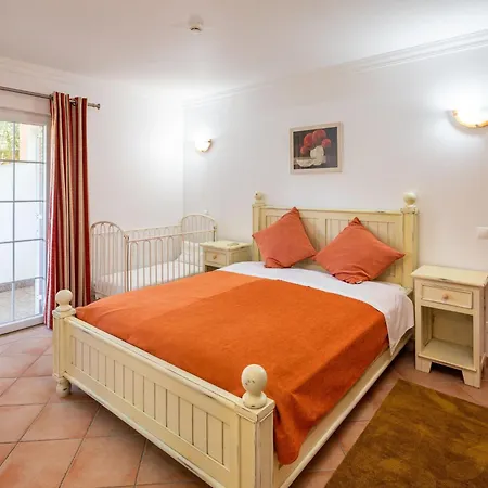 8 Schlafzimmer Villa- Pool- Bbq- By Interhome Holiday home Albufeira