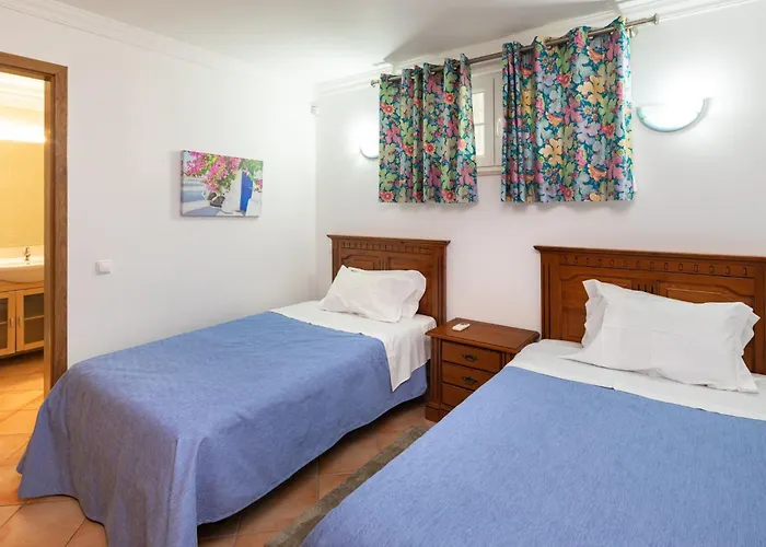 8 Schlafzimmer Villa- Pool- Bbq- By Interhome