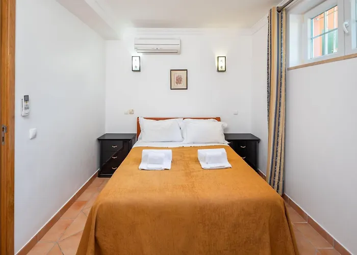 Holiday home 8 Schlafzimmer Villa- Pool- Bbq- By Interhome Albufeira